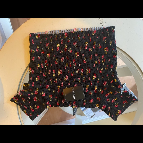 Off the shoulder crop top - Picture 2 of 2